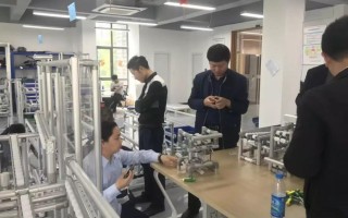 携赁科技 师爷，文士，畸人：会稽范啸风及其著述