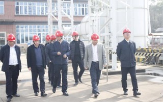 南通莱科技有限公司 通州区平潮镇：路面受损严重 维修谁来承担