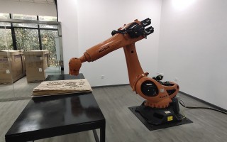 如弘科技 机器人巧搬石库门