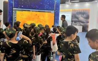 周口市科技馆 感受科技魅力 鹿邑高中生乐享科普大餐