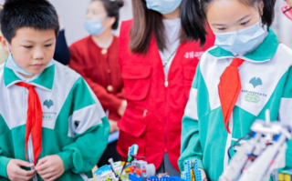 创造科技 放开手脚创新创造（科技视点·科技强国路上的青年力量）