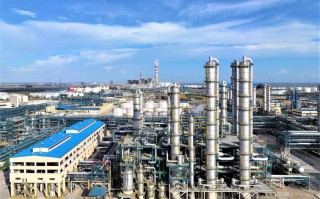 基石化工科技 投资900亿元,新疆煤化工项目设计开工 基石化工科技 投资900亿元,新疆煤化工项目设计开工