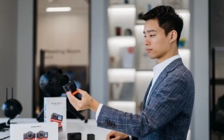 影信科技 影石创新：联合创始人神秘消失 采销数据矛盾信披真实性迷雾重重